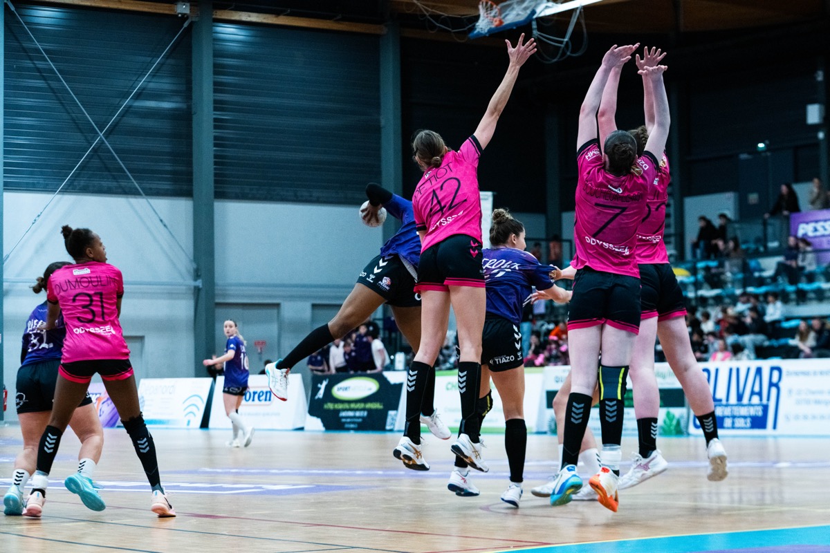 Couverture - match Pessac - défense